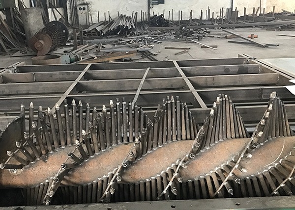 Islak granülasyon yöntemi organik gübre üretim hattı kombine granülatör sistemi ve yedek parçalar ile karıştırma dişleri