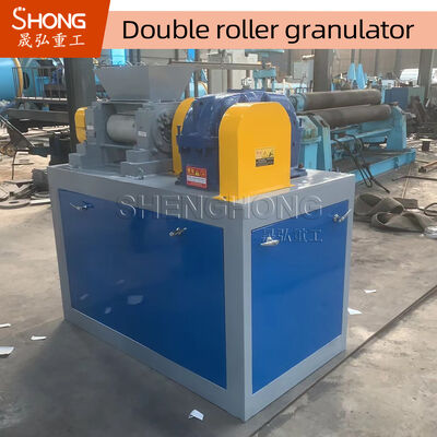 Özel 186 * 300mm Roller Boyutlu Rol Press Granulator 2% -5% Nem ve 18.5KW Güçlü Güçlü Gübre Üretimi