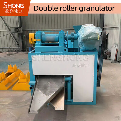 NPK Kuru Kimyasal Toz Bileşik Gübre Granulatörü Çift Roller Ekstrüzyon 18.5kw Güç ve 1.5-2.5 ton/saat Kapasite